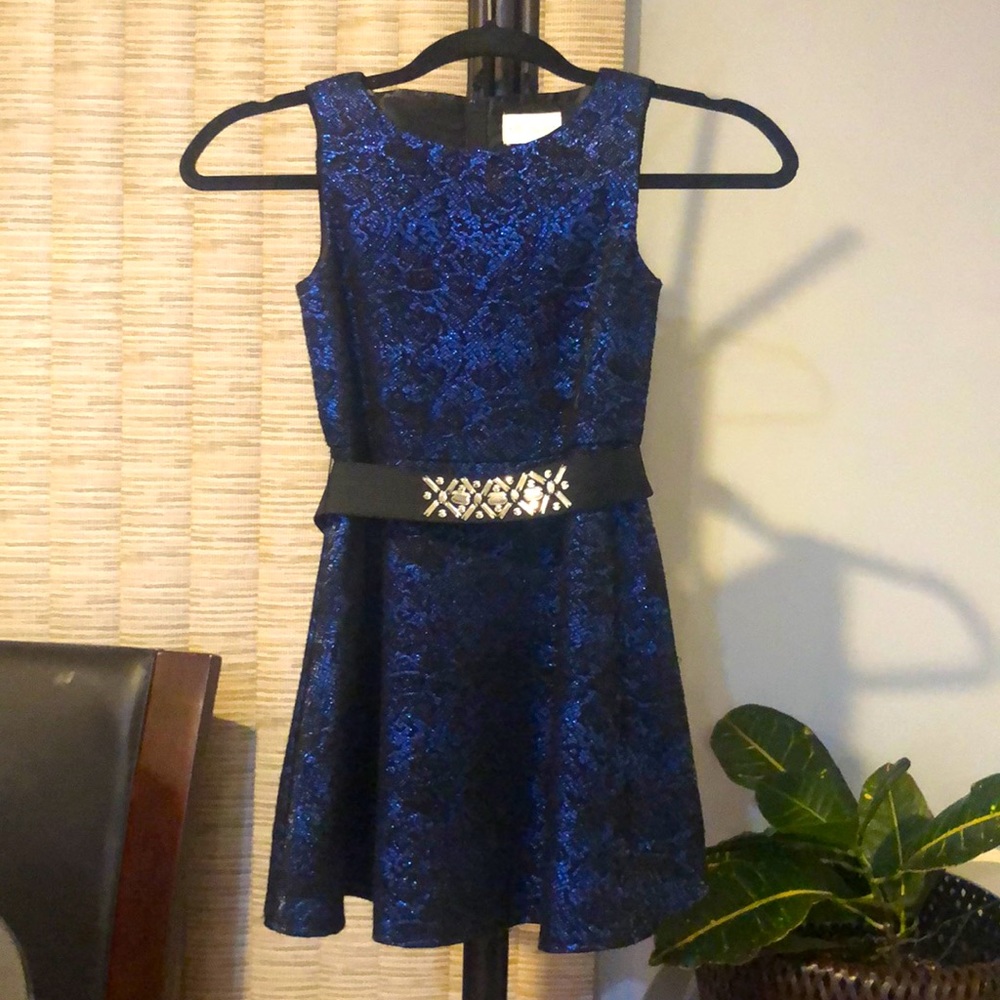 Girl’s dress